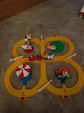 Vintage Disneyland Playmates Train Playset 1980s Mickey Motorized Track Toy